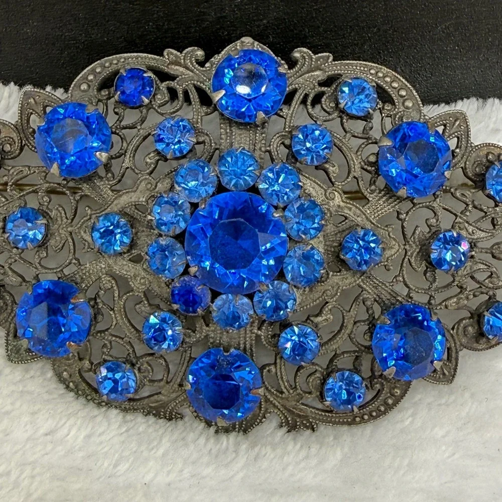 Vintage Brooch Blue Rhinestone Filigree Silver Tone